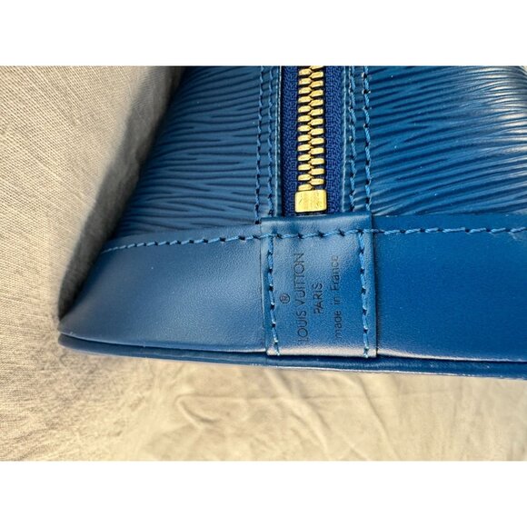 Louis Vuitton Alma PM Blue‎ Epi Leather Handbag with COA - Picture 2 of 13
